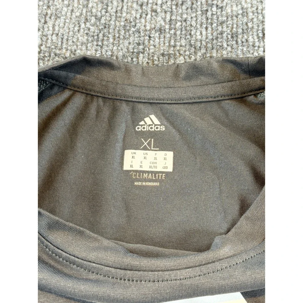 Adidas Climalite Mens XL Gray Short Sleeve Performance Graphic Logo T-Shirt